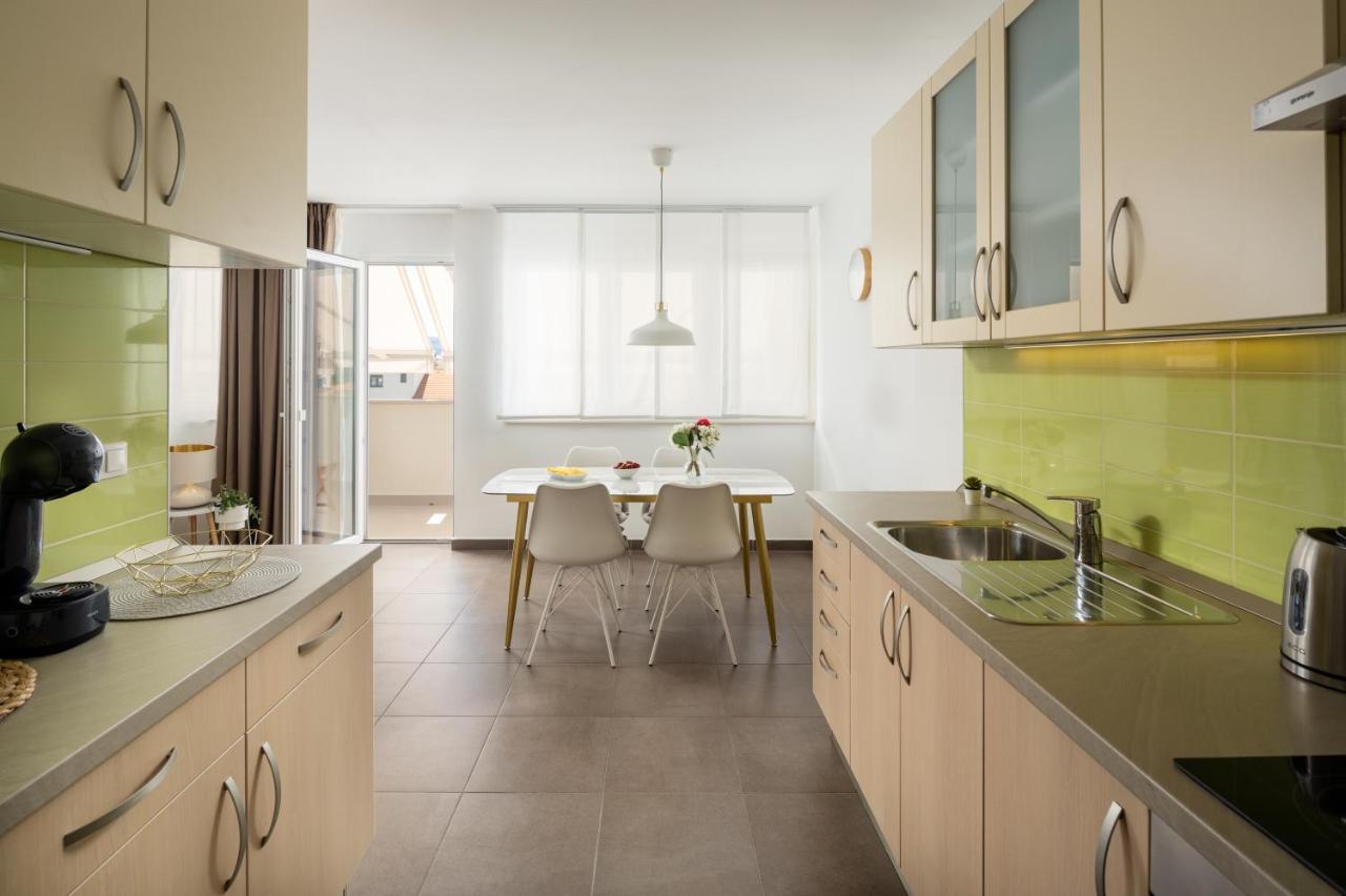 Apartment Nova 4* ドゥギ・ラット エクステリア 写真