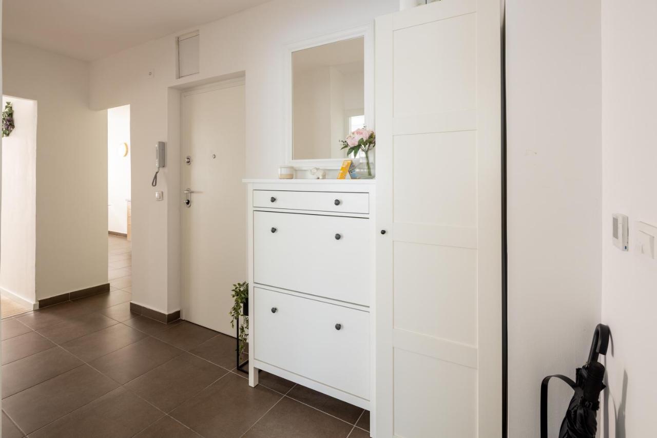 Apartment Nova 4* ドゥギ・ラット エクステリア 写真
